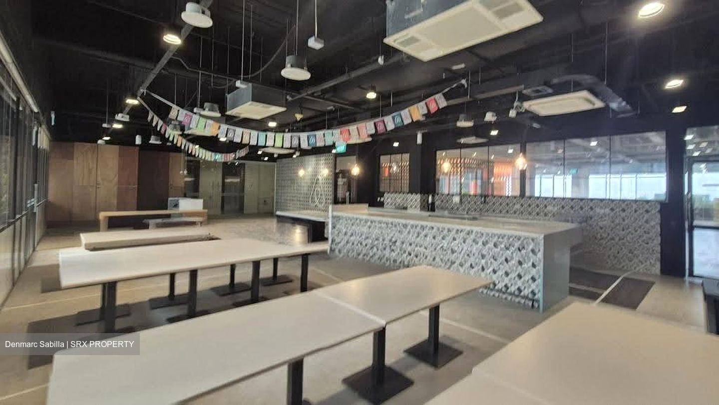 Dapenso Building (D1), Office #634121581